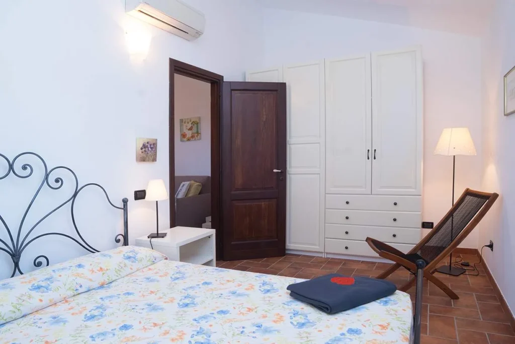 Liguria agriturismo bianchi mandorlo slaapkamer