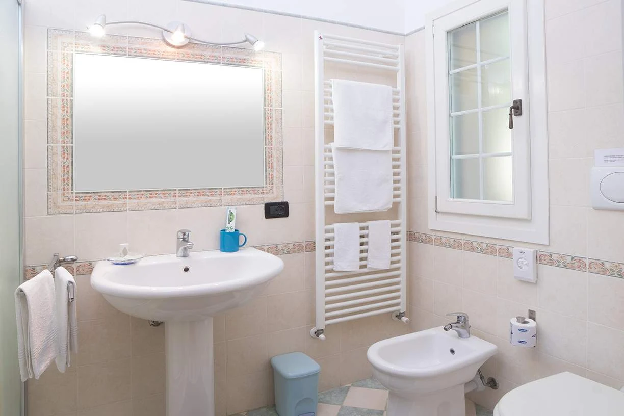 liguria-agriturismo-bianchi-ulivo-badkamer-31-casamia