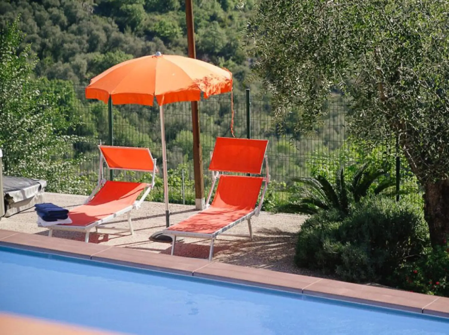 liguria-agriturismo-bianchi-zwembad-ligbedden-10-casamia