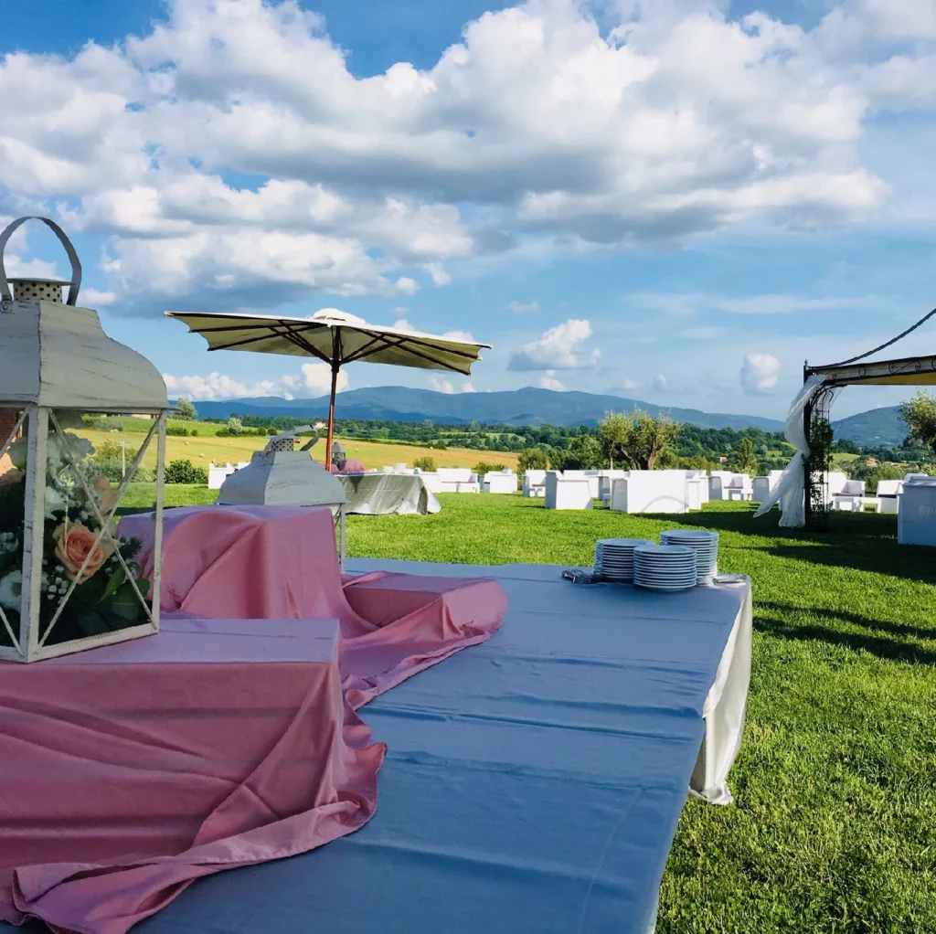 Noord toscane antico fio tuin met loungestoelen