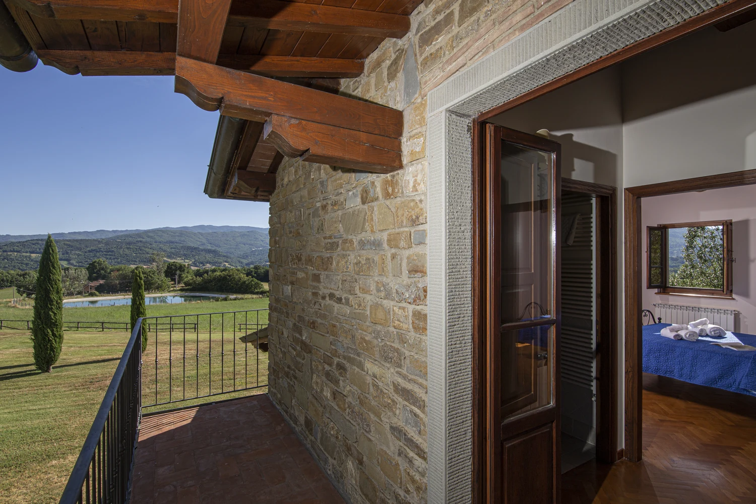 noord-toscane-antico-fio-villa-bruno-balkon-met-uitzicht-164-casamia