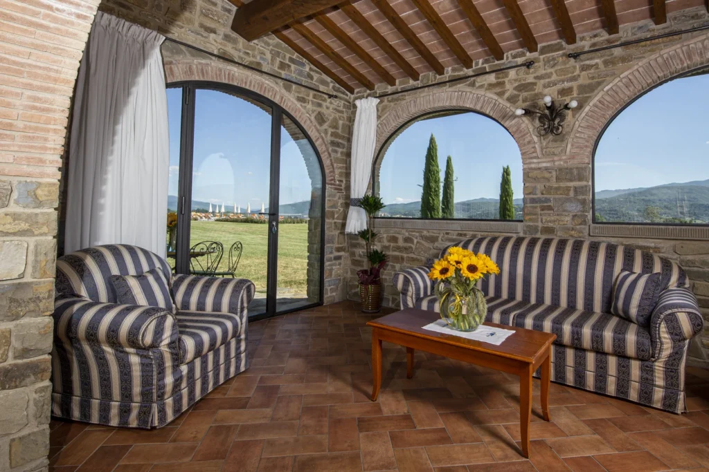 Noord toscane antico fio villa bruno zithoek met boogramen