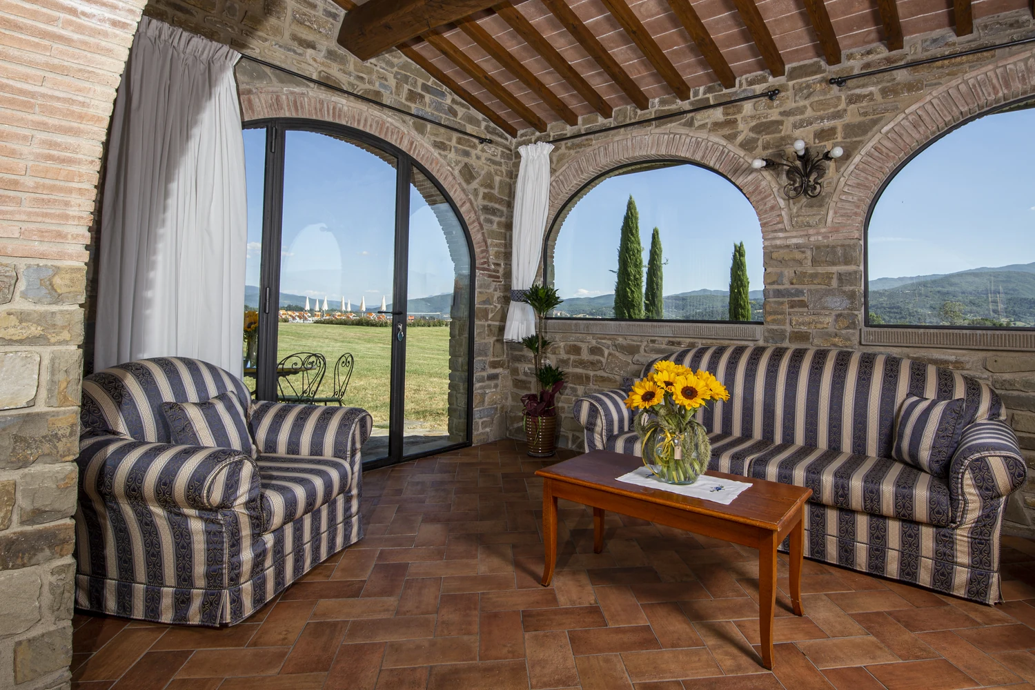 noord-toscane-antico-fio-villa-bruno-zithoek-met-boogramen-158-casamia
