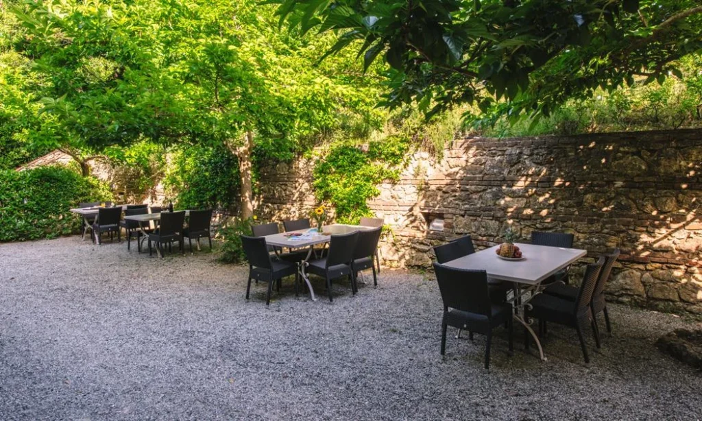 Noord toscane tenuta quarrata schaduwrijke buitenzitjes