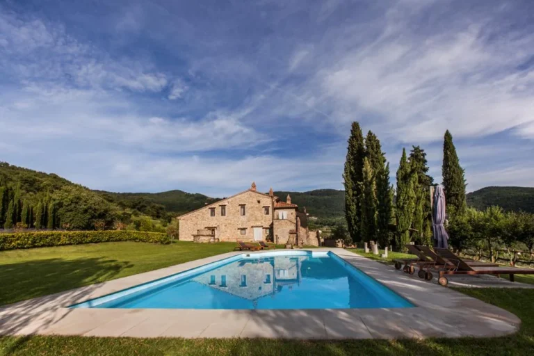 Toscane villa allegria zwembad en landschap
