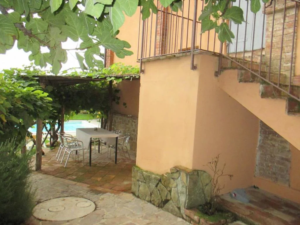 umbrie-agriturismo-le-more-appartement-fiordalisi-terras-01-casamia