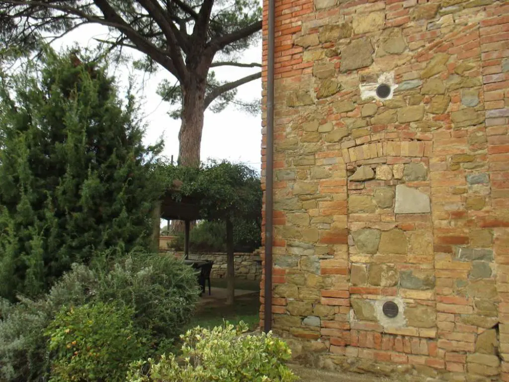 umbrie-agriturismo-le-more-appartement-girasoli-buitenkant-01-casamia