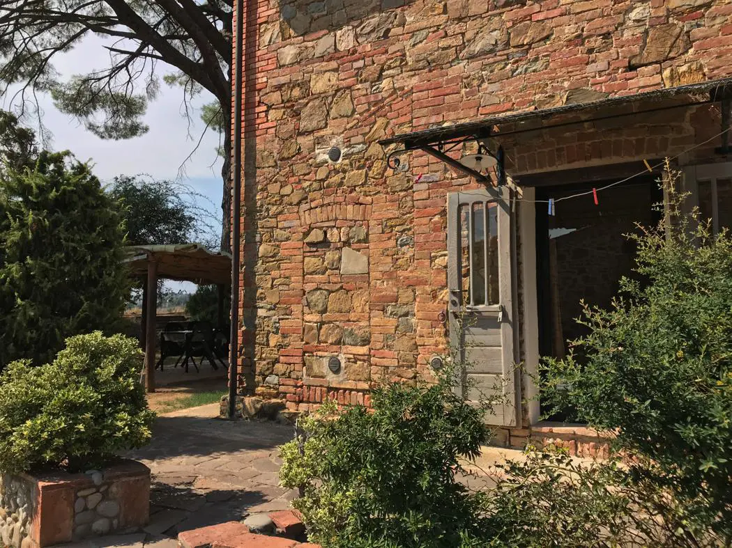 umbrie-agriturismo-le-more-appartement-girasoli-voordeur-01-casamia