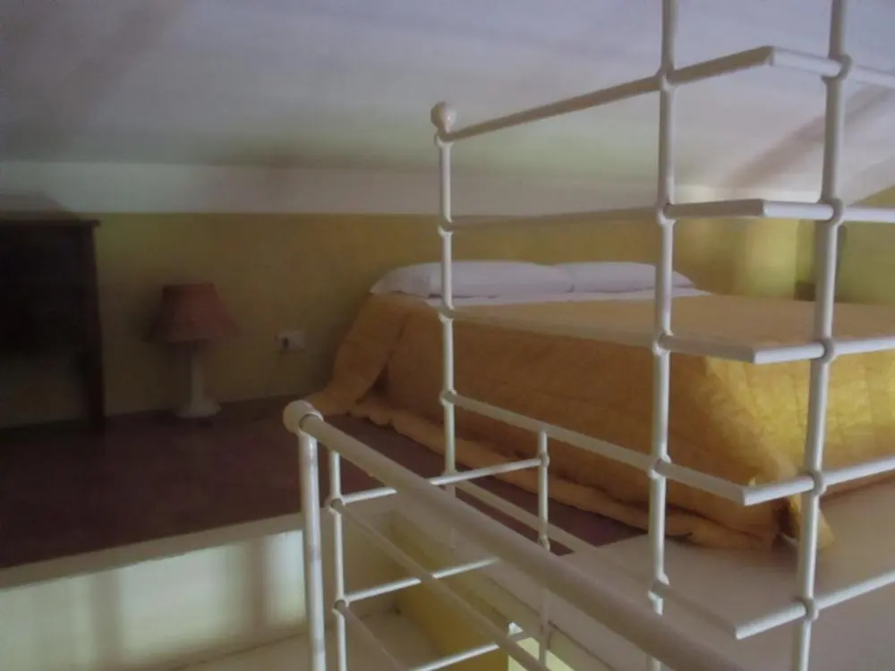 umbrie-agriturismo-le-more-appartement-margherite-slaapkamer-vide-02-casamia