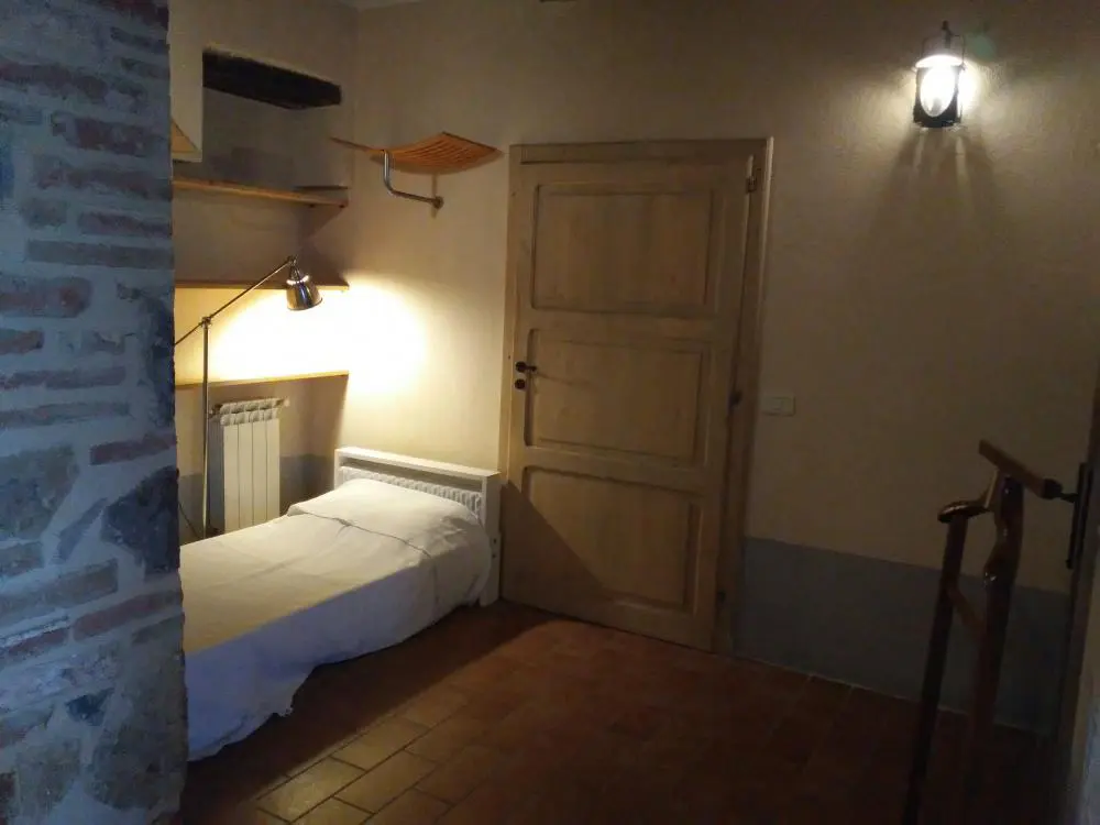 umbrie-agriturismo-le-more-appartement-tulipani-eenpersoonsbed-03-casamia