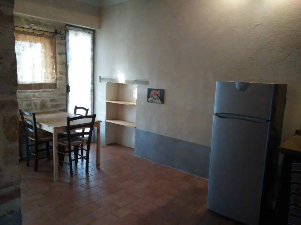 umbrie-agriturismo-le-more-appartement-tulipani-huiskamer-04-casamia