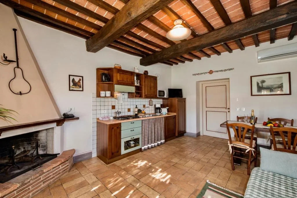 Umbrie agriturismo malagronda appartement leccio keuken open haard