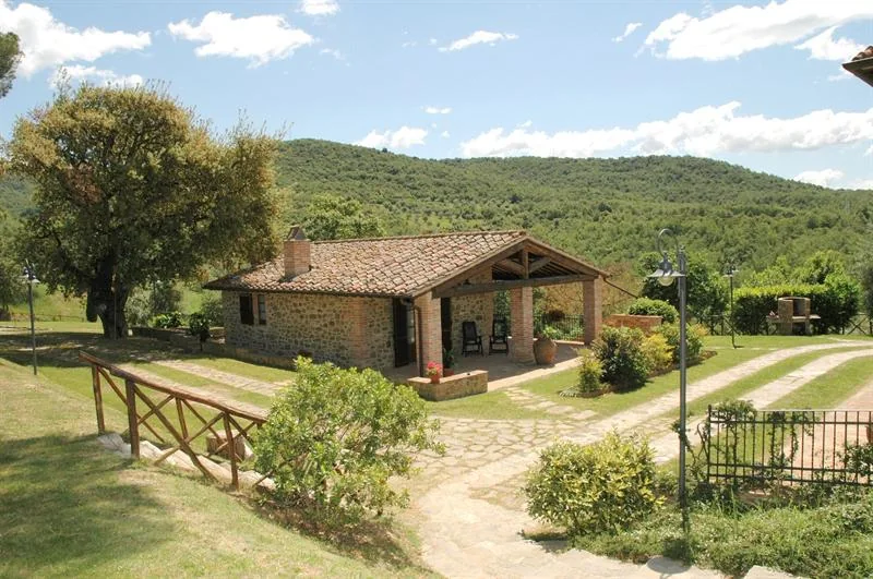 umbrie-agriturismo-malagronda-appartement-sughera-appartement-buitenkant-04-casamia