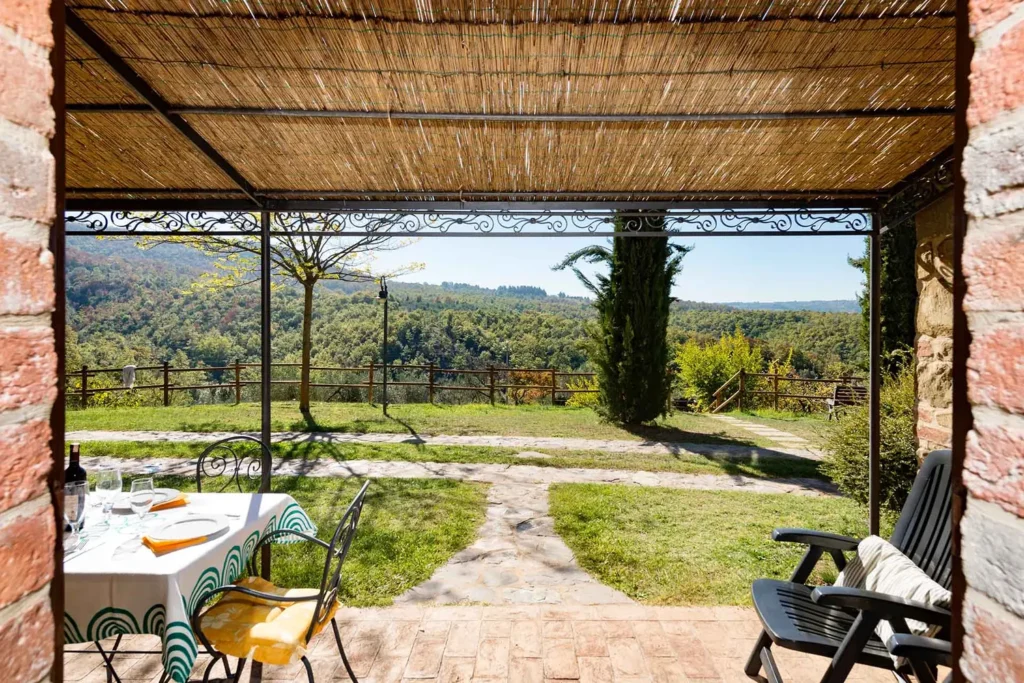 umbrie-agriturismo-malagronda-cipresso-overdekt-terras-08-casamia