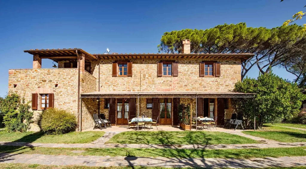 umbrie-agriturismo-malagronda-leccio-landhuis-buitenzijde-04-casamia