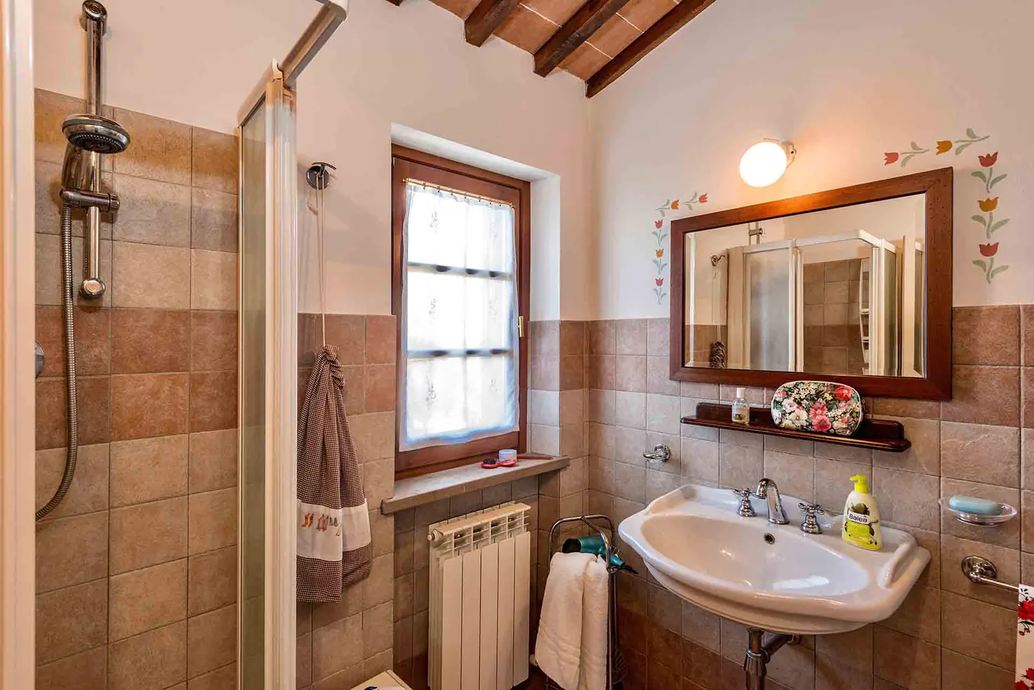 umbrie-agriturismo-malagronda-olivo-badkamer-11-casamia