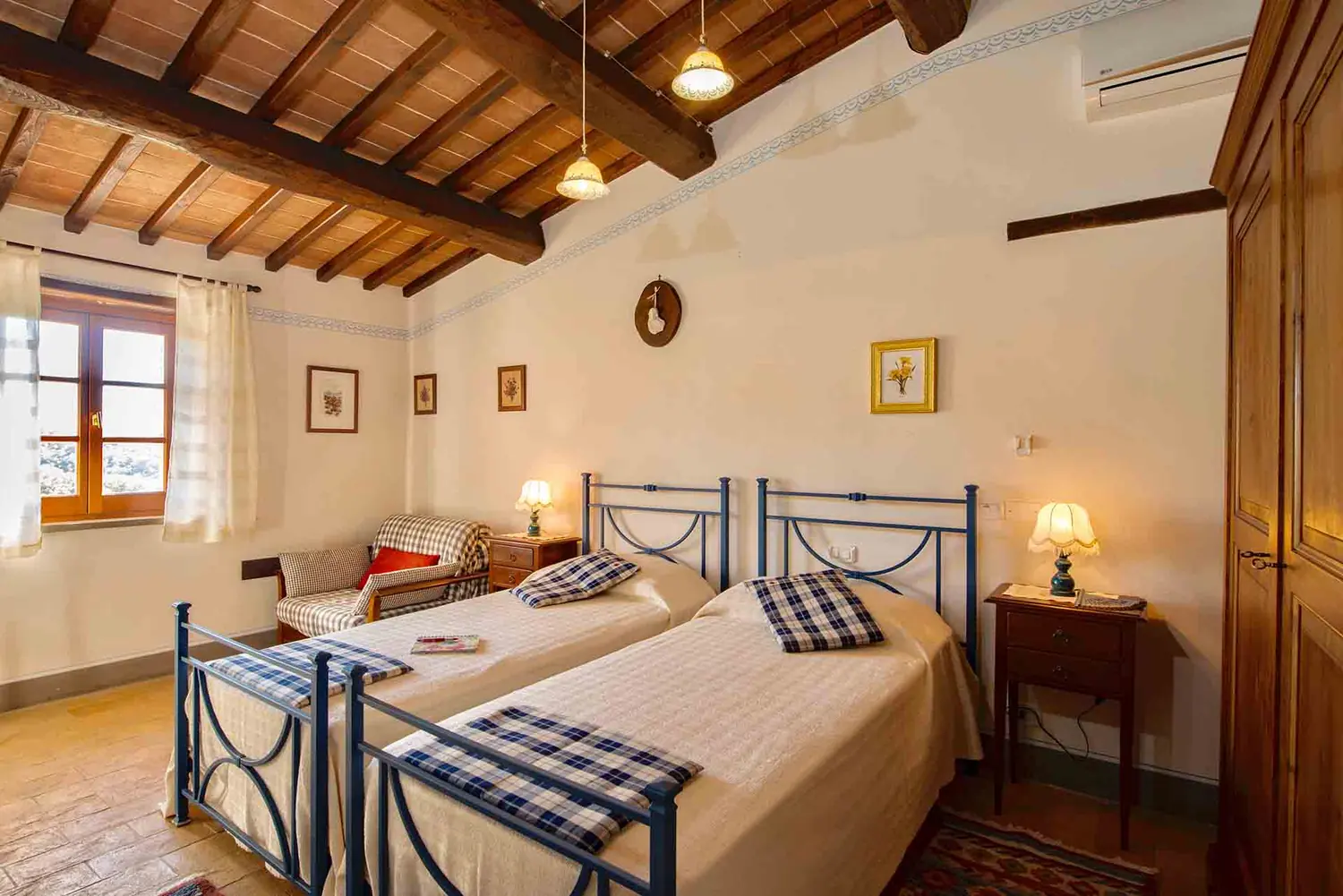 umbrie-agriturismo-malagronda-pino-slaapkamer-13-casamia