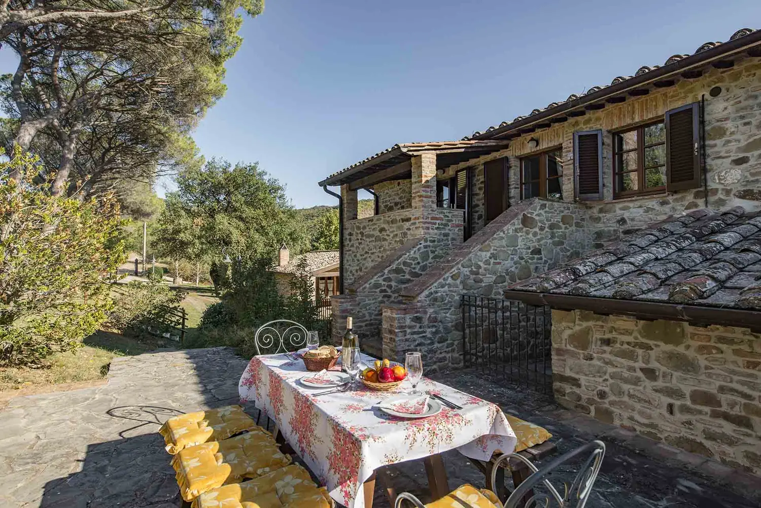 umbrie-agriturismo-malagronda-pino-terras-buitentrap-15-casamia