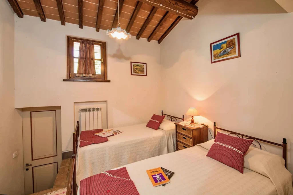 Umbrie agriturismo malagronda quercia slaapkamer twee bedden