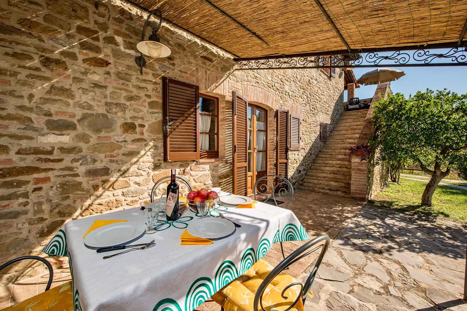 umbrie-agriturismo-malagronda-quercia-terras-ingang-05-casamia