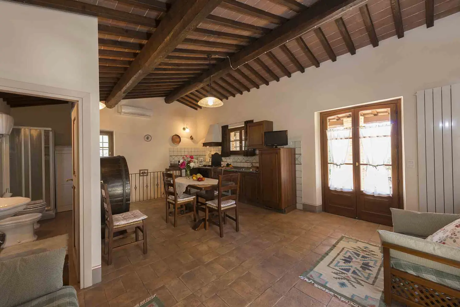 umbrie-agriturismo-malagronda-sughera-woonkamer-08-casamia