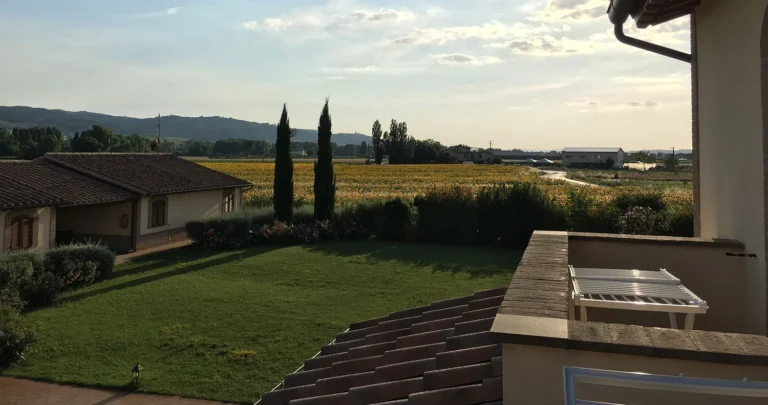 Umbrie le rondini di francesco appartement balcone balkon uitzicht