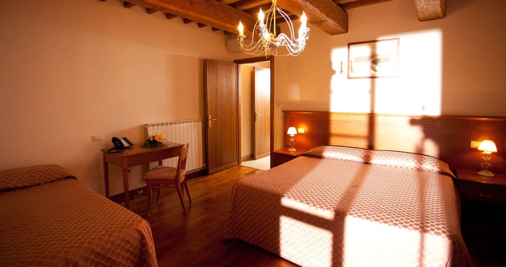 umbrie-le-rondini-di-francesco-appartement-gazebo-header-slaapkamer-03-casamia