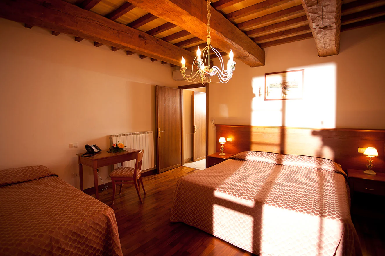 umbrie-le-rondini-di-francesco-appartement-gazebo-slaapkamer-07-casamia