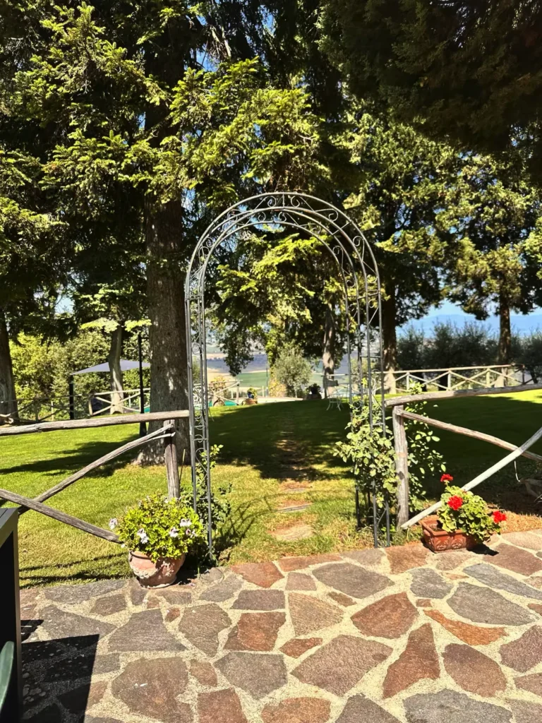 Umbrie villa giara algemeen tuin prieel