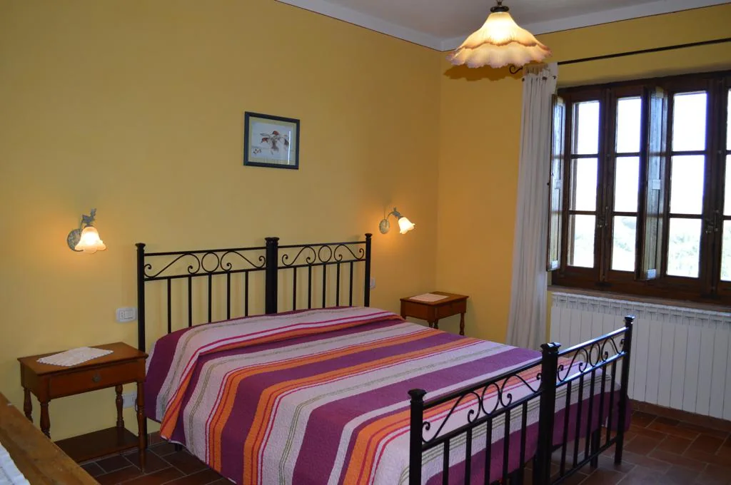 zuid-toscane-agriturismo-calia-appartement-fondale-slaapkamer-03-casamia
