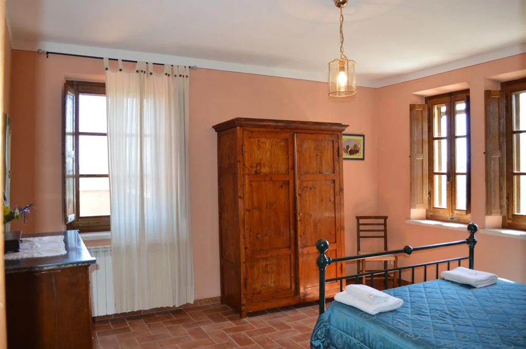 zuid-toscane-agriturismo-calia-appartement-il-poggi-slaapkamer-07-casamia