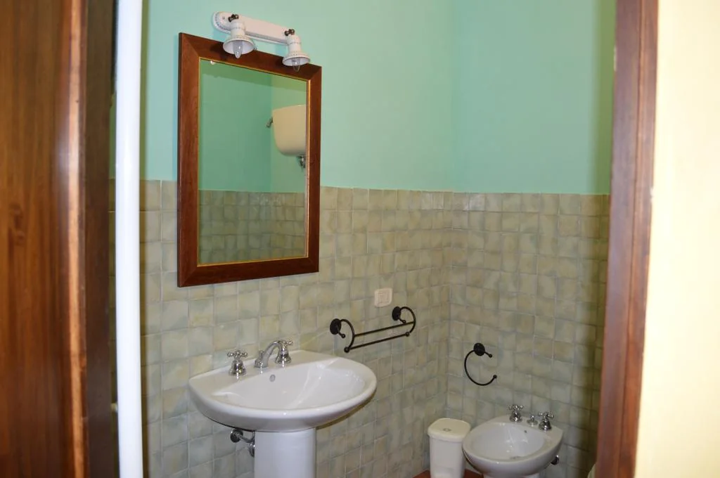 zuid-toscane-agriturismo-calia-appartement-le-carraie-badkamer-06-casamia