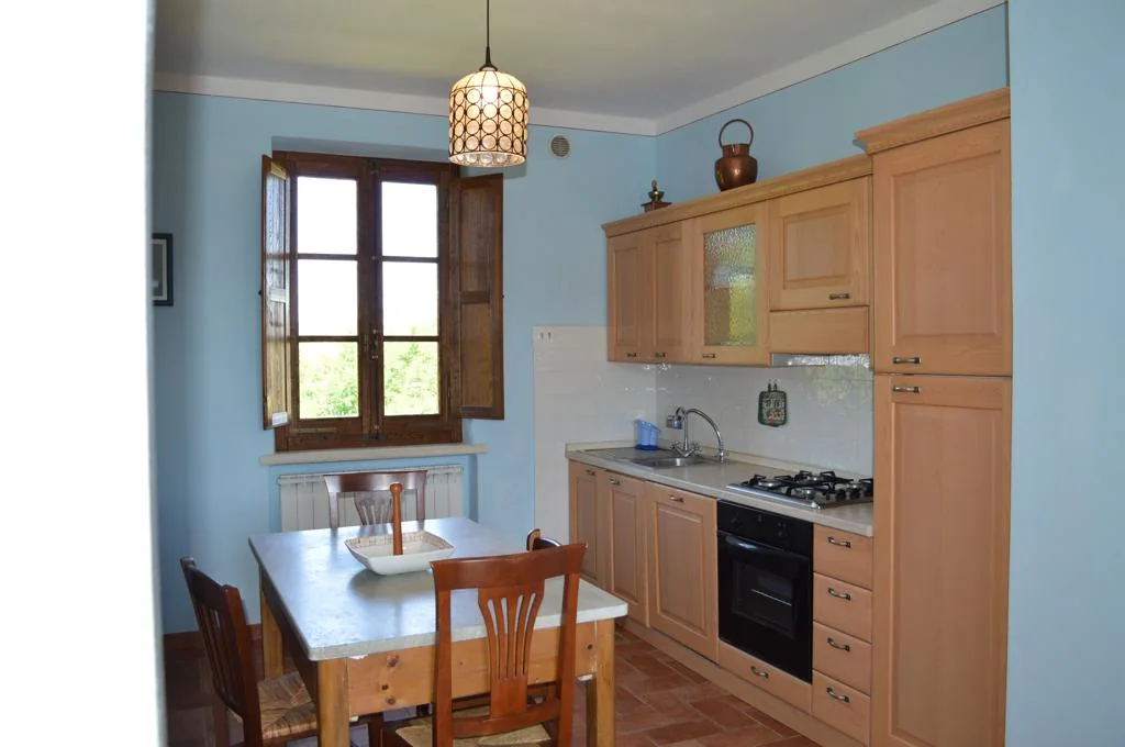 zuid-toscane-agriturismo-calia-appartement-le-logge-keuken-08-casamia