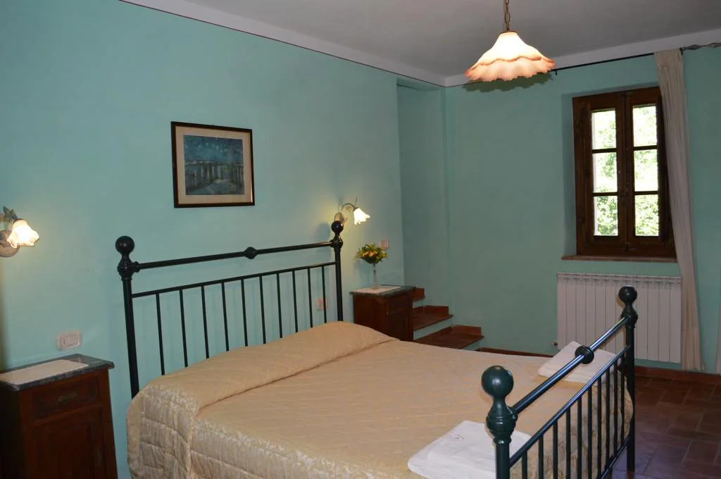 zuid-toscane-agriturismo-calia-appartement-montefiori-slaapkamer-08-casamia