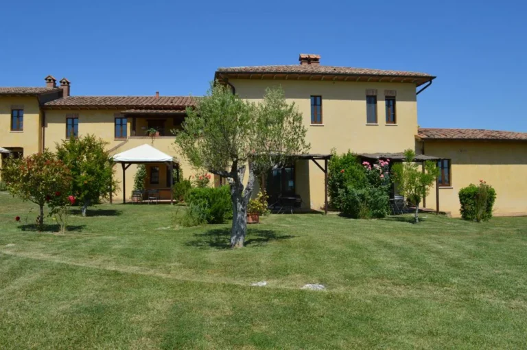 Zuid toscane agriturismo calia landhuis tuin