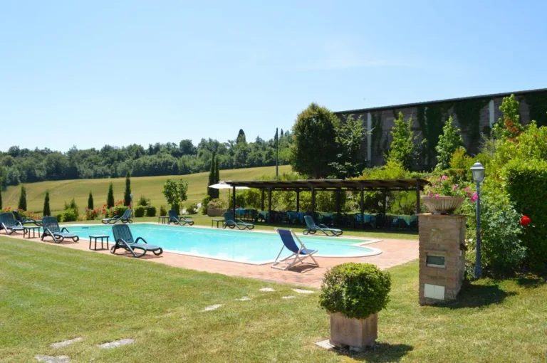 Zuid toscane agriturismo calia zwembad pergola