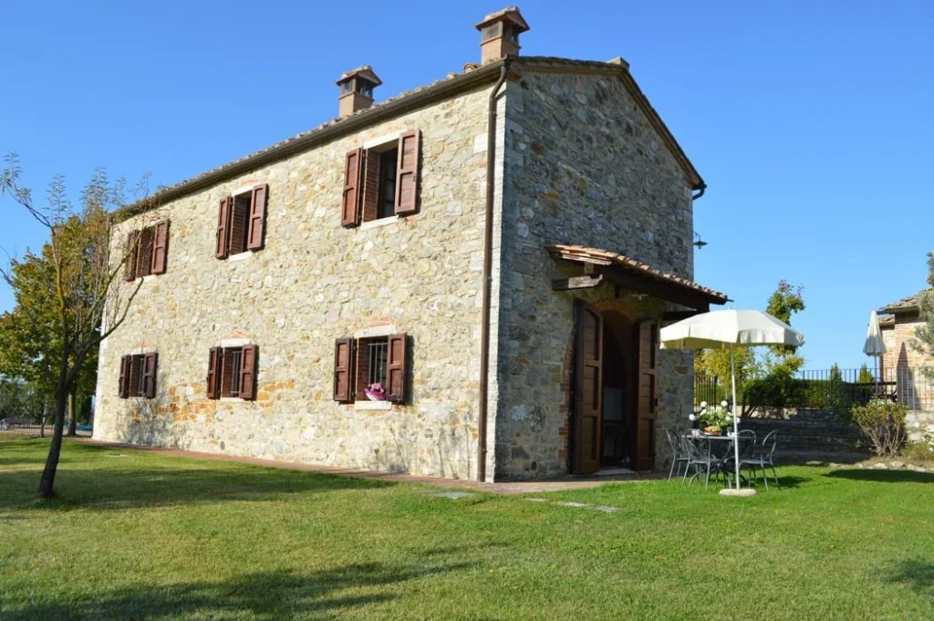 zuid-toscane-casa-la-medina-appartement-dante-appartement-buitenkant-06-casamia