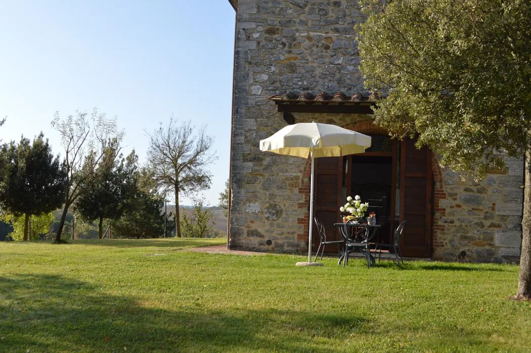 zuid-toscane-casa-la-medina-appartement-dante-appartement-tuin-05-casamia