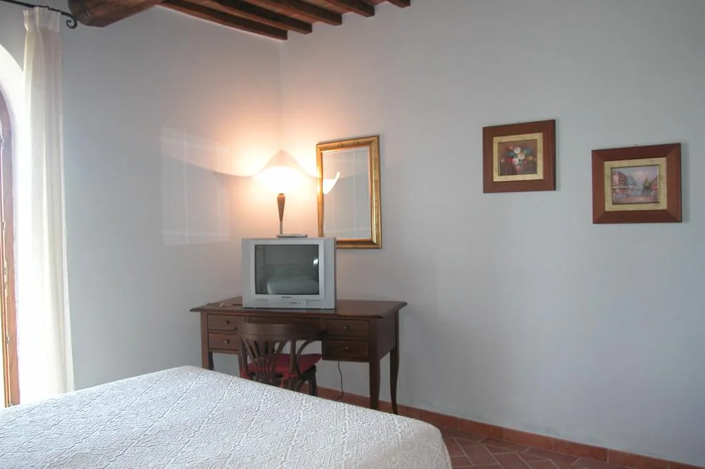 zuid-toscane-casa-la-medina-appartement-dante-slaapkamer-11-casamia