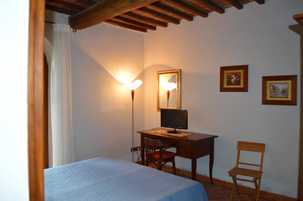 zuid-toscane-casa-la-medina-appartement-dante-slaapkamer-19-casamia