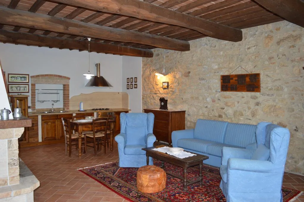 zuid-toscane-casa-la-medina-appartement-dante-woonkamer-keuken-25-casamia