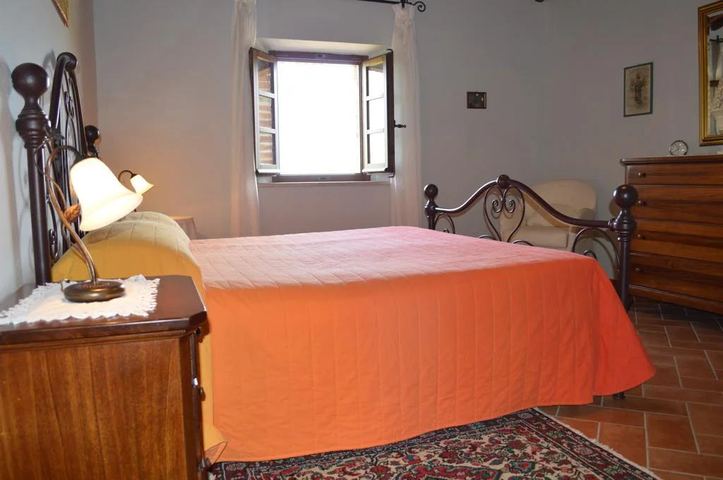 zuid-toscane-casa-la-medina-appartement-pontevecchio-slaapkamer-17-casamia