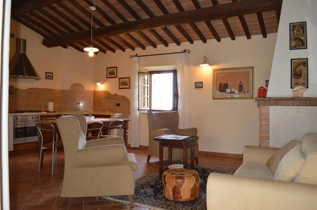 zuid-toscane-casa-la-medina-appartement-pontevecchio-woonkamer-keuken-12-casamia