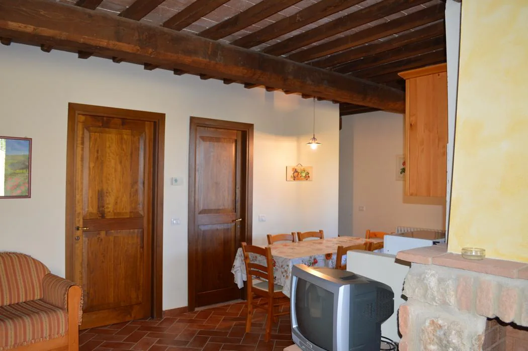 zuid-toscane-casale-dei-monaci-appartement-casa-garbo-woonkamer-16-casamia
