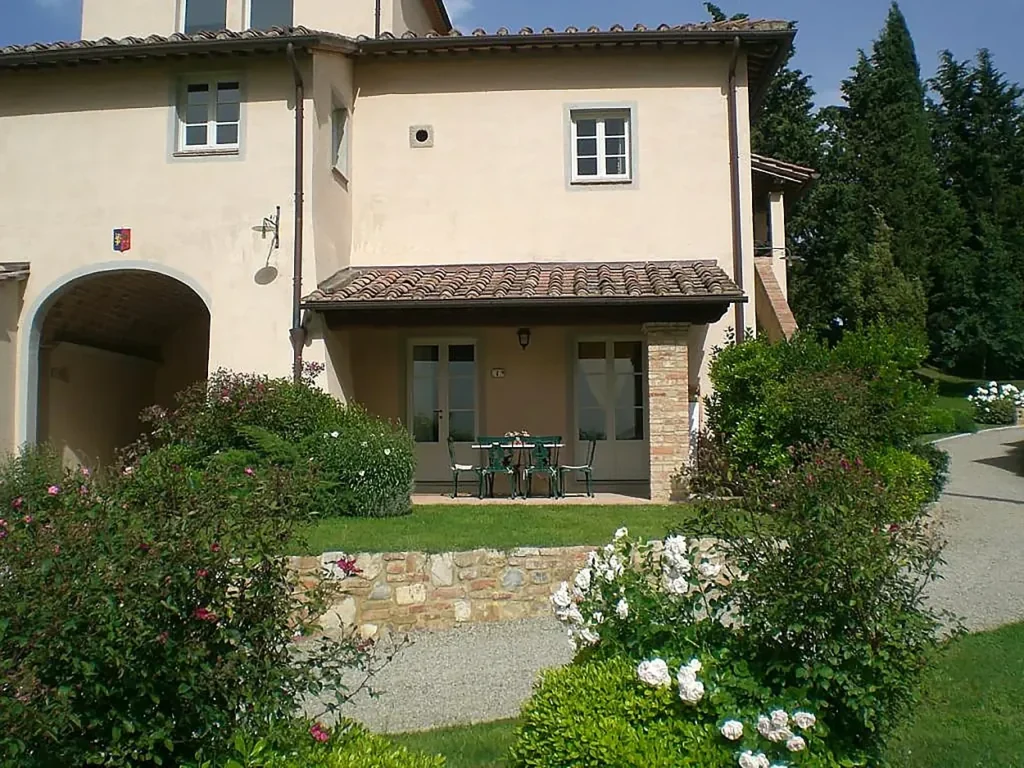 Hartje toscane borgo la meliana appartement gevel terras