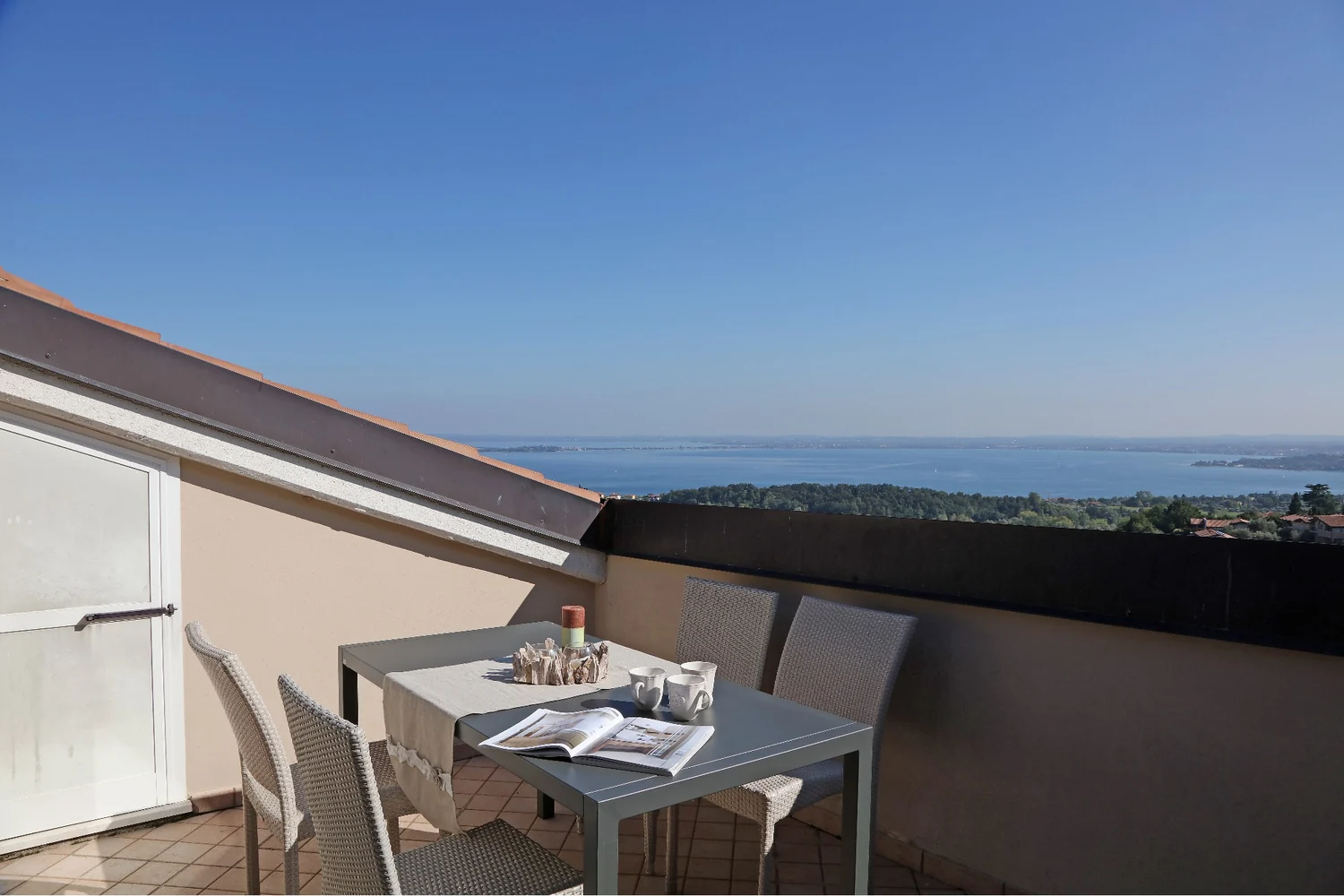 merengebied-san-rocco-relais-familiesuites-terras-uitzicht-63-casamia
