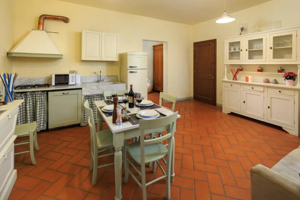noord-toscane-agriturismo-streda-appartement-cabernet-keuken-met-eettafel-122-casamia