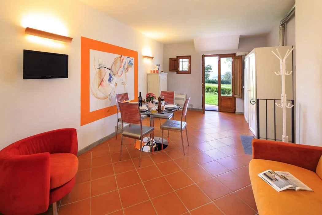 noord-toscane-agriturismo-streda-appartement-orchestra-woonkamer-en-eethoek-086-casamia