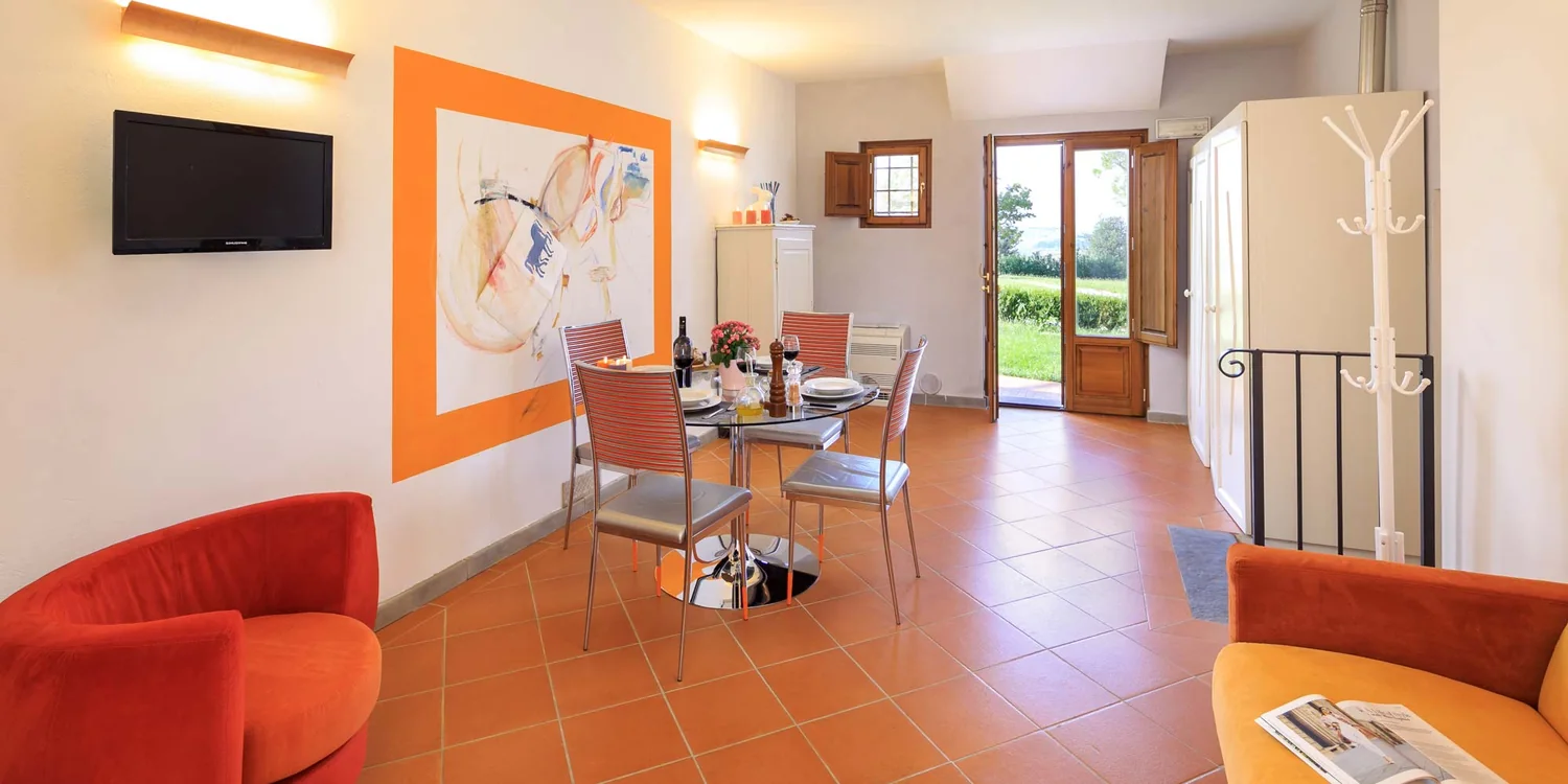 noord-toscane-agriturismo-streda-appartement-orchestra-woonkamer-panorama-090-casamia
