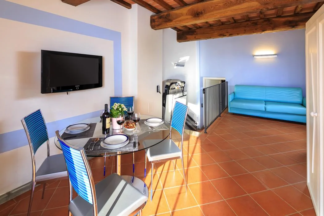 noord-toscane-agriturismo-streda-appartement-sassofono-woonkamer-en-eethoek-091-casamia